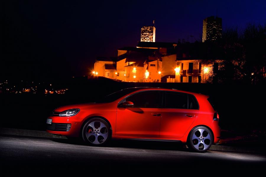  Volkswagen Golf GTi 2008 года  (фото 49 из 83)